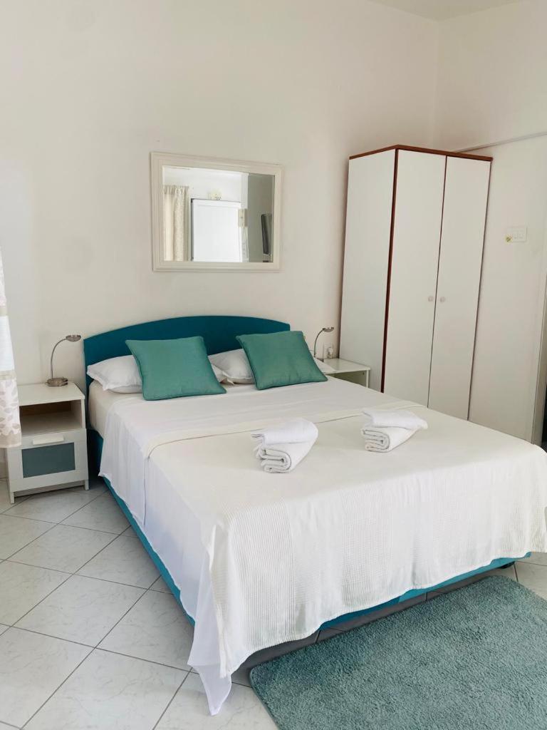 Apartments Milicevic Rogoznica  Kültér fotó